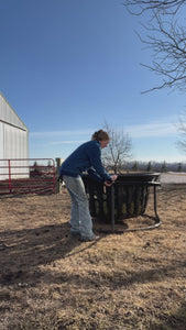 Tarter Hay Basket with Haylo Haynet